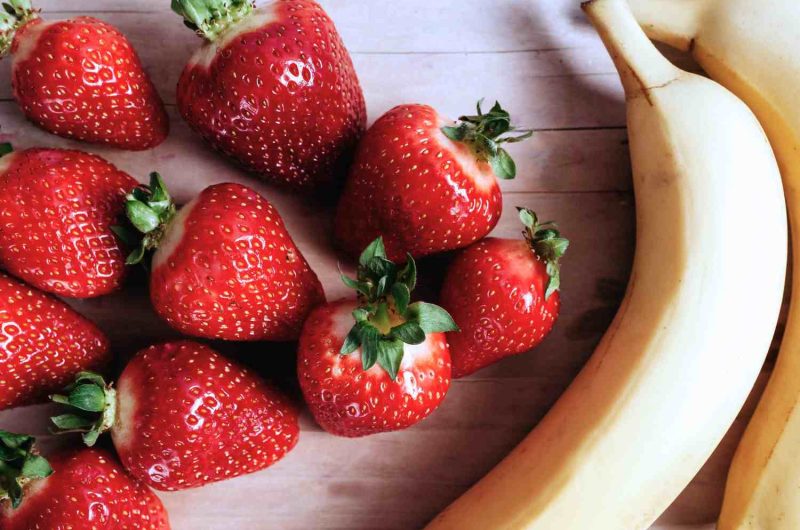 Greek Yoghurt Bowl with Strawberries, Banana & Honey